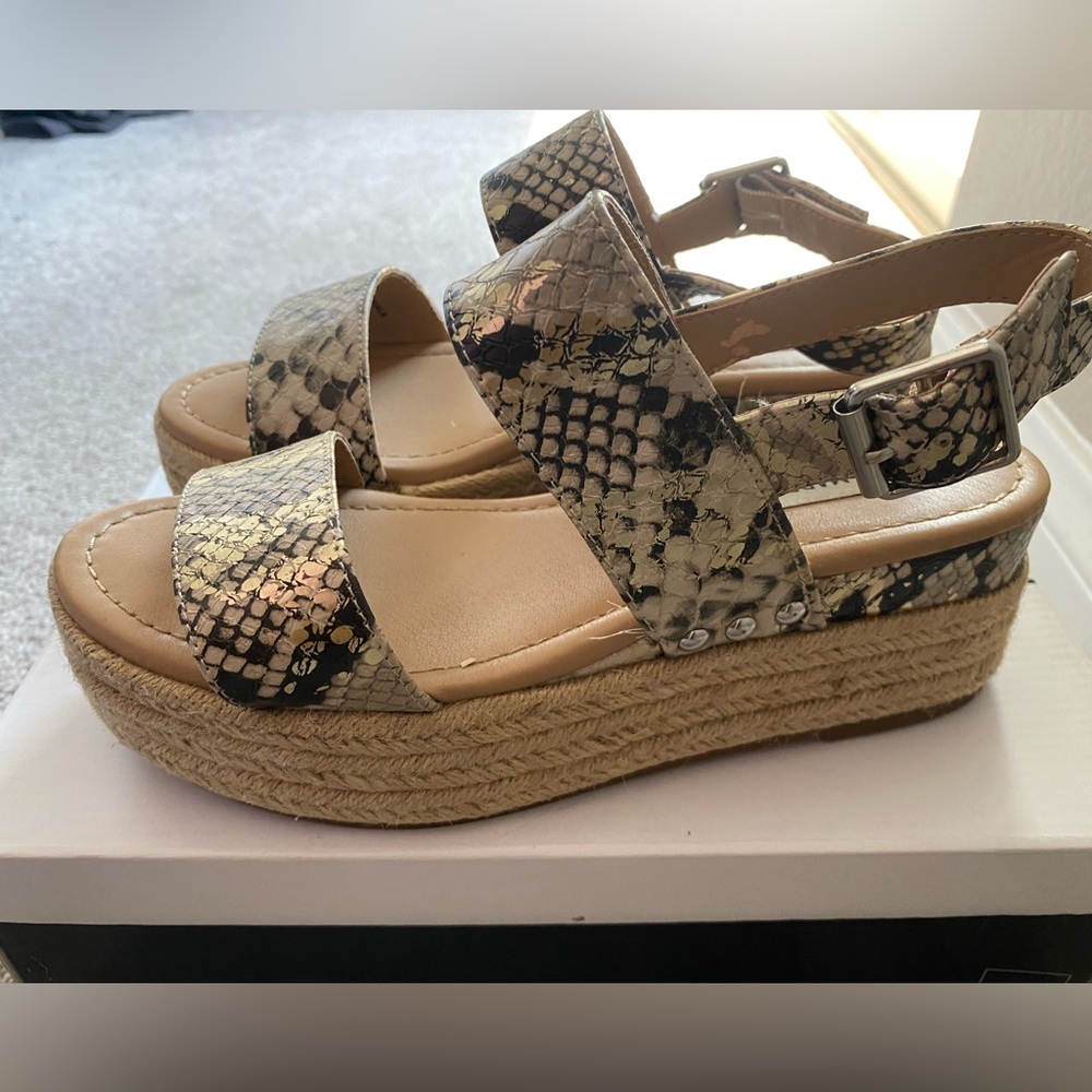 Steve Madden Fifer python print wedge sandals